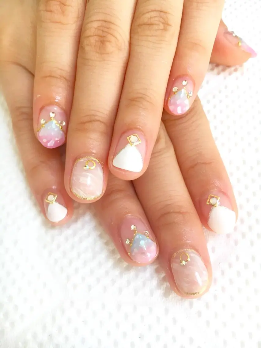 ネイル フレンチネイル 夏ネイル clover nailのネイルデザイン