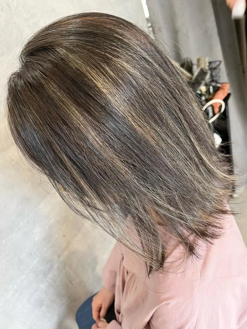 ミディアム カラー ハイライトカラー ハイライト 寺嶋 貴大のヘアスタイル