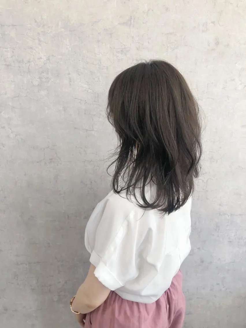 ミディアム カラー ヘアアレンジ ネイル マツエク・マツパ アディクシーカラー バレイヤージュ ミストバング ベージュカラー ブリーチ エビスザキレン/メン ズ/心斎橋🌳のヘアスタイル