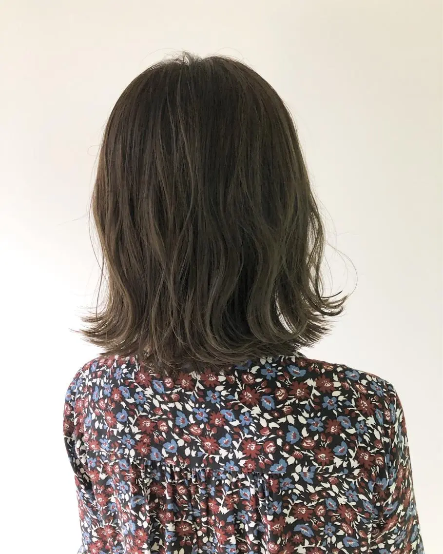 ミディアム カラー ベージュカラー オリーブベージュ ヘアカラー トリートメント 🍊新宿南口🍊 ERINAのヘアスタイル