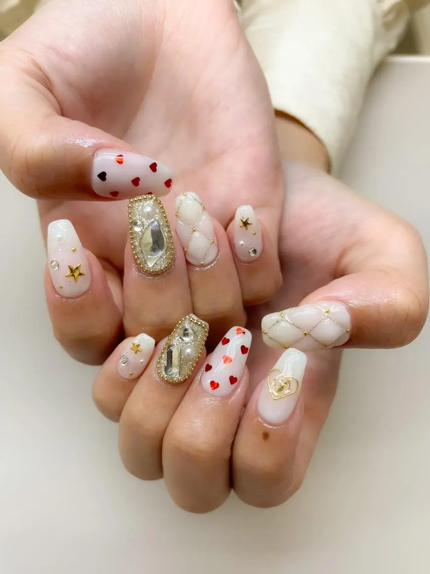 ネイル ハンドネイル Hisaka Mikiのネイルデザイン