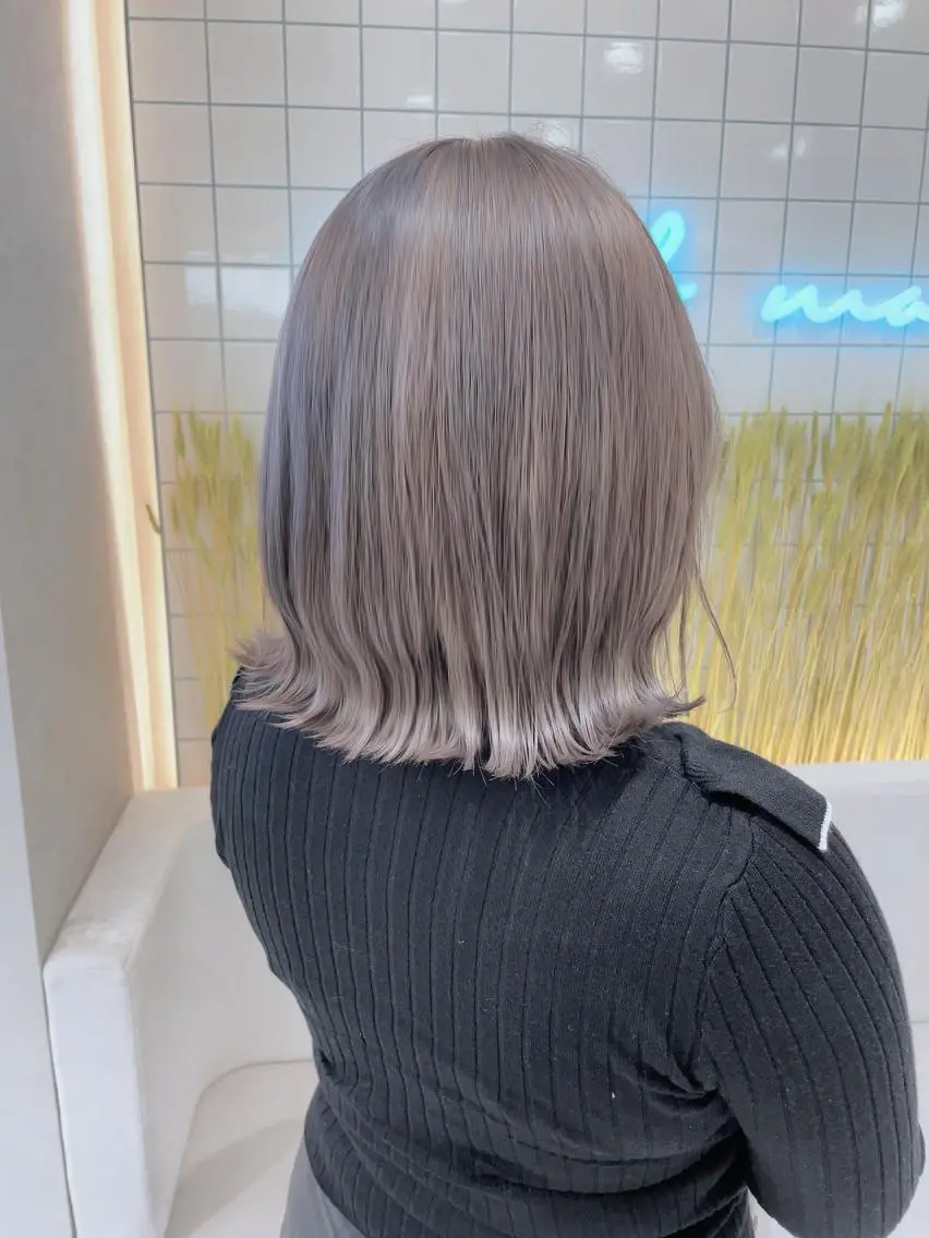 ショート ヘアカラー トリートメント 透明感オリーブ🫒/ ブリーチなしWカラーのヘアスタイル