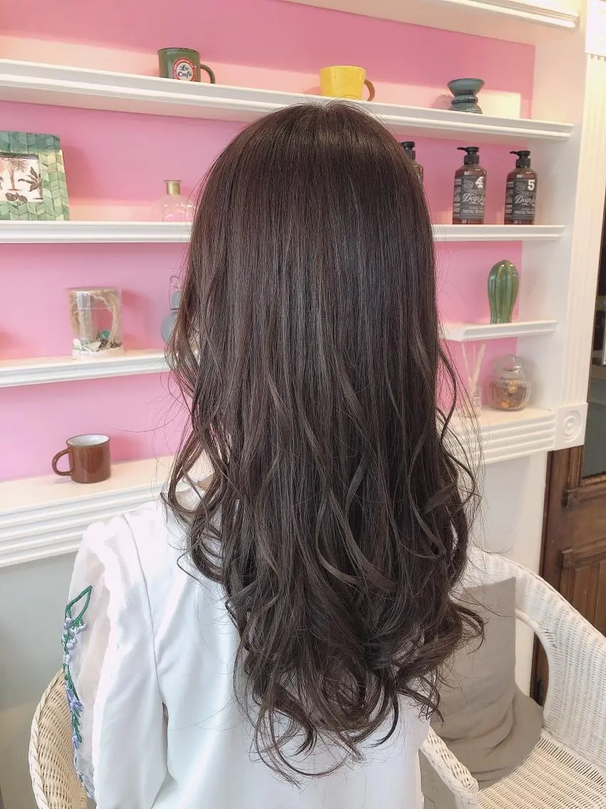 ロング カラー イルミナカラー カット ヘアカラー トリートメント 浦山 和之のヘアスタイル