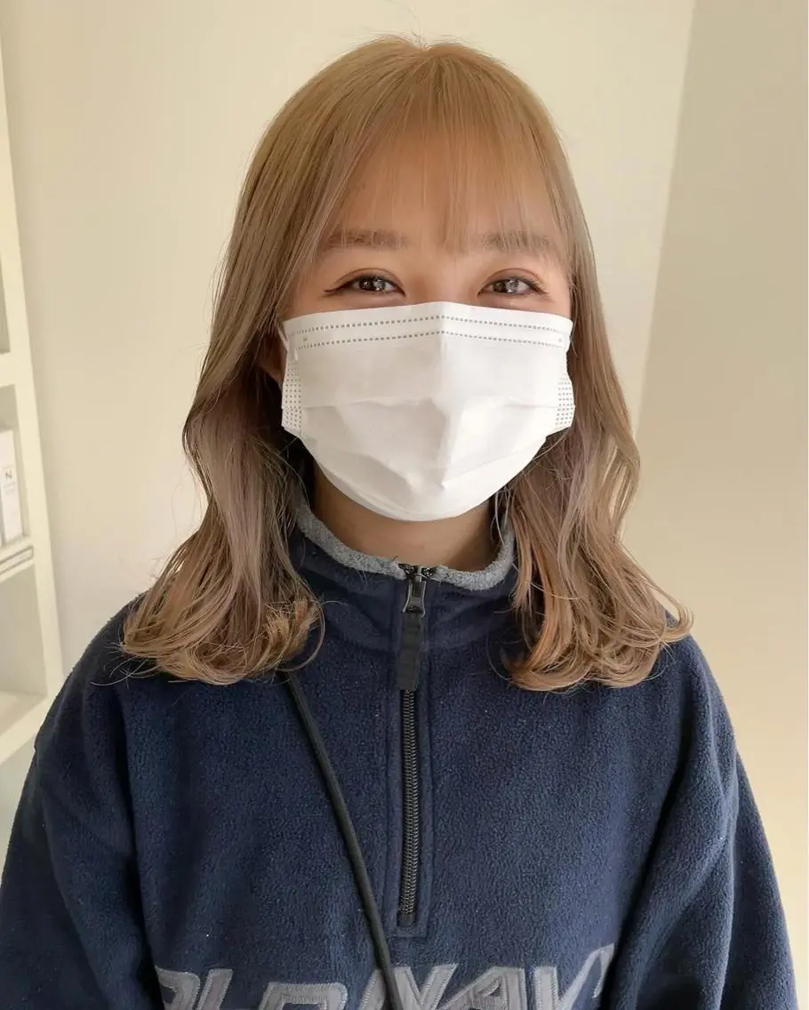 セミロング mir MIYUのヘアスタイル
