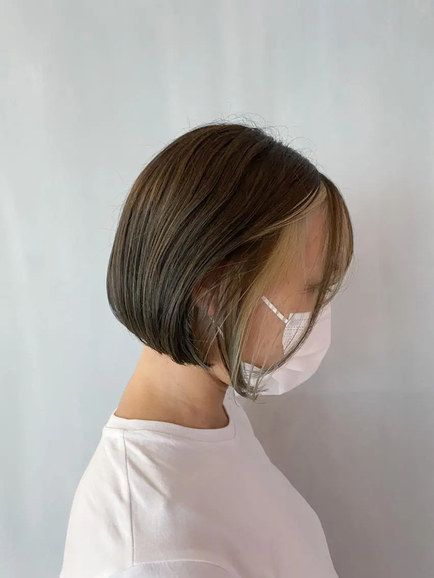ショート カラー ミストバング フェイスフレーミング ボブ カット ヘアカラー トリートメント TAI透明カラー 柔らかい縮毛矯正のヘアスタイル