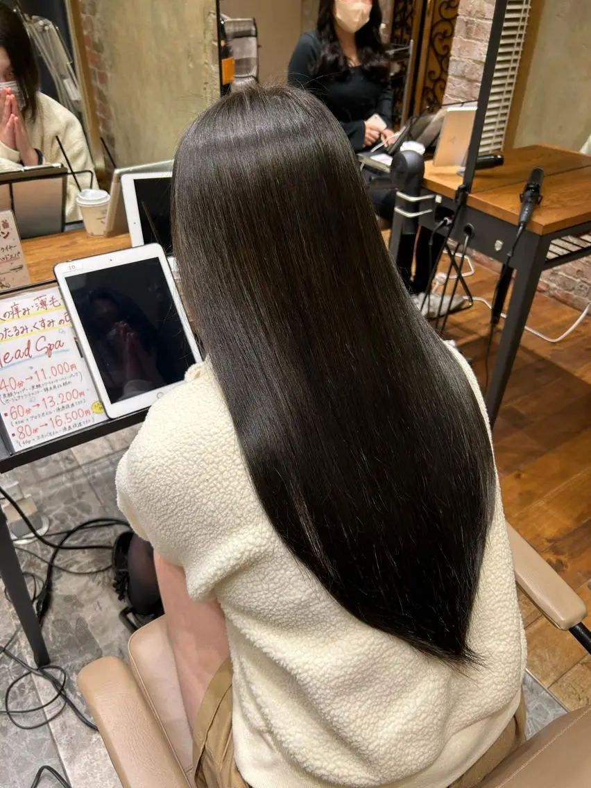 ロング カラー パーマ バレイヤージュ ブリーチ ケアブリーチ ダブルカラー ハイライトカラー カット ヘアカラー 縮毛矯正 トリートメント 銀座✨レイヤーカット 顔まわり/坂本亜裟海のヘアスタイル