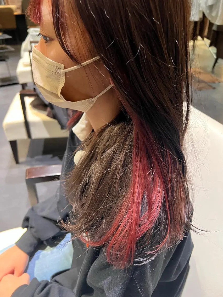 ロング カラー ピンクカラー 中井 一葉のヘアスタイル