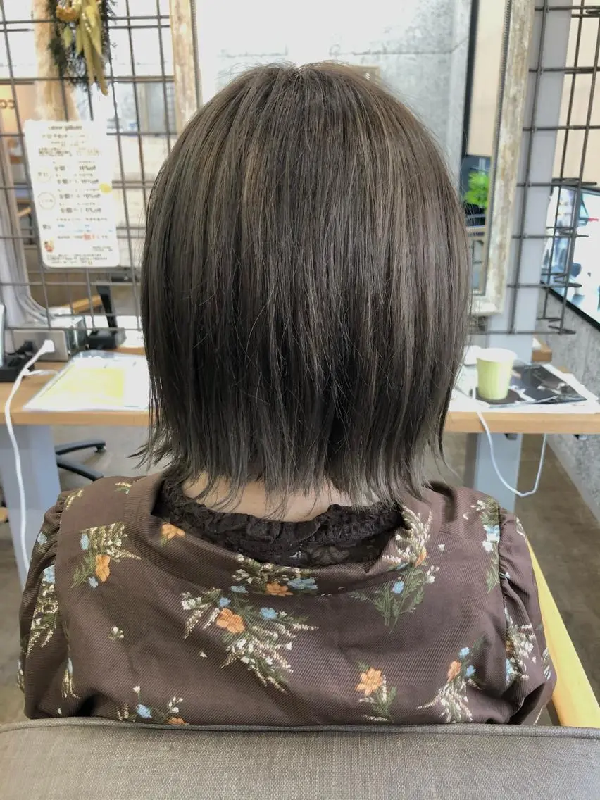 ミディアム カラー グレージュ カノエ 松江学園店のヘアスタイル
