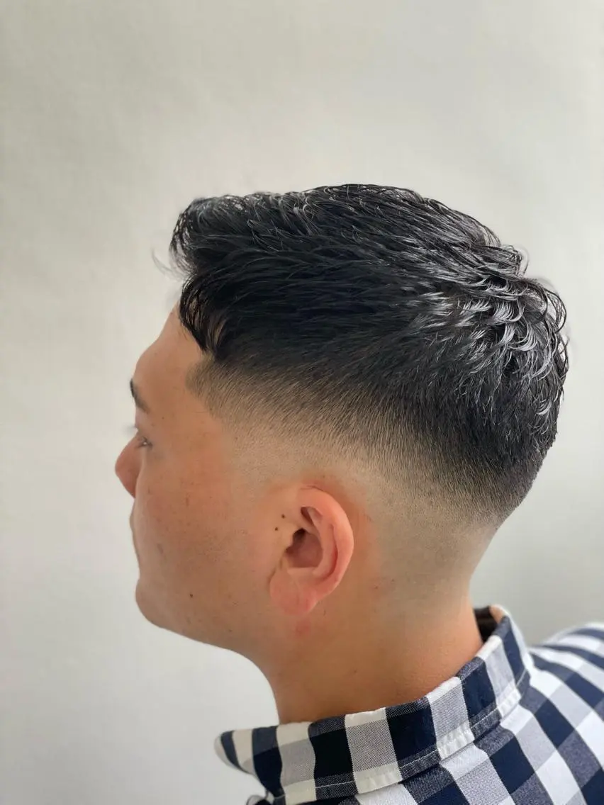 ショート メンズ フェードカット スキンフェード 大久保 竣太のヘアスタイル