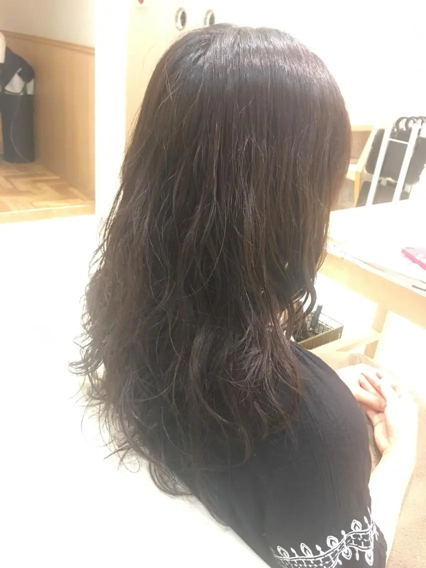 セミロング パーマ セミロングパーマ デジタルパーマ 小田原NO1 美容師 飯田飛翔のヘアスタイル