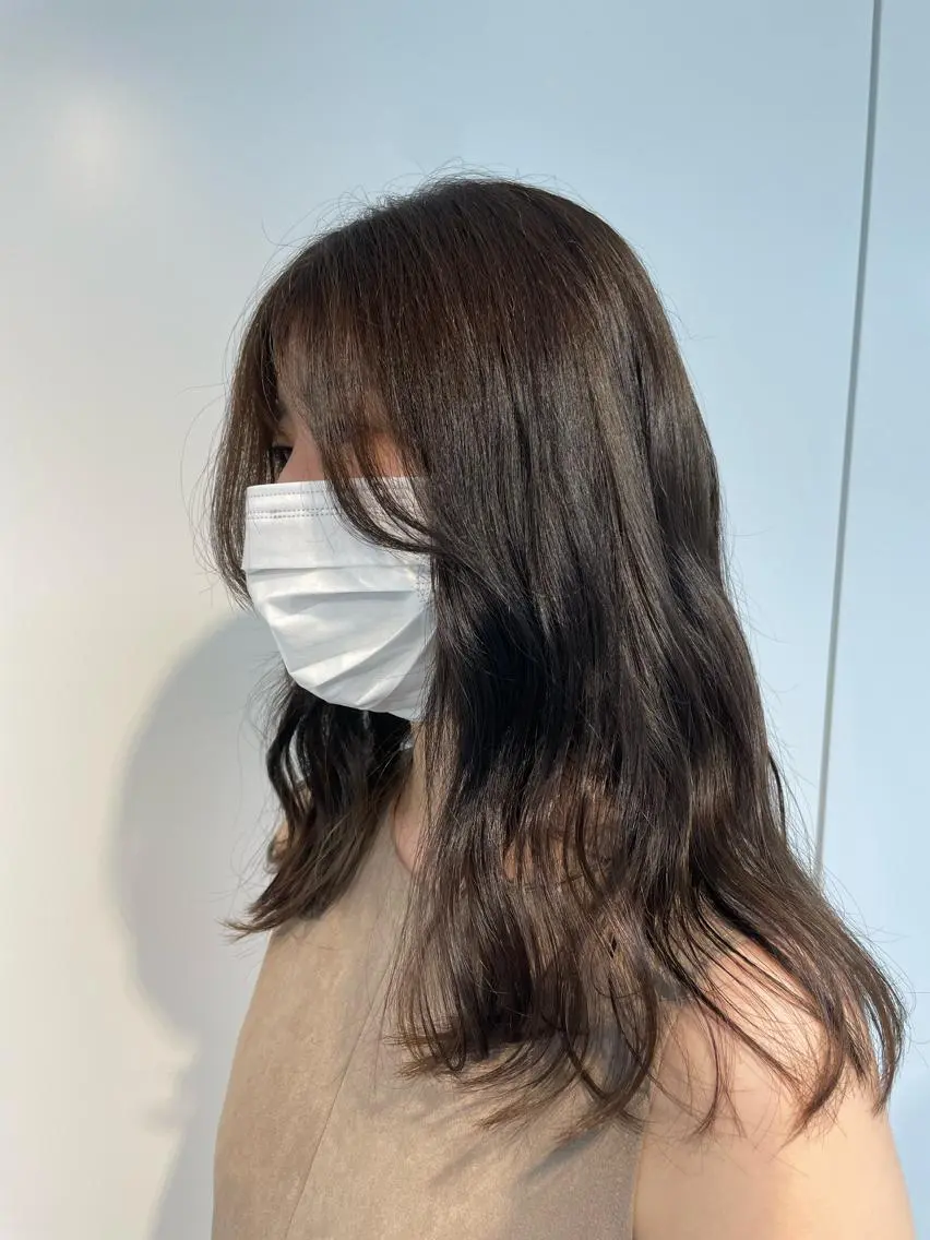 ロング カラー 透明感カラー グレージュ 🍮中山詩乃🍮顔 まわりデザイン◎のヘアスタイル