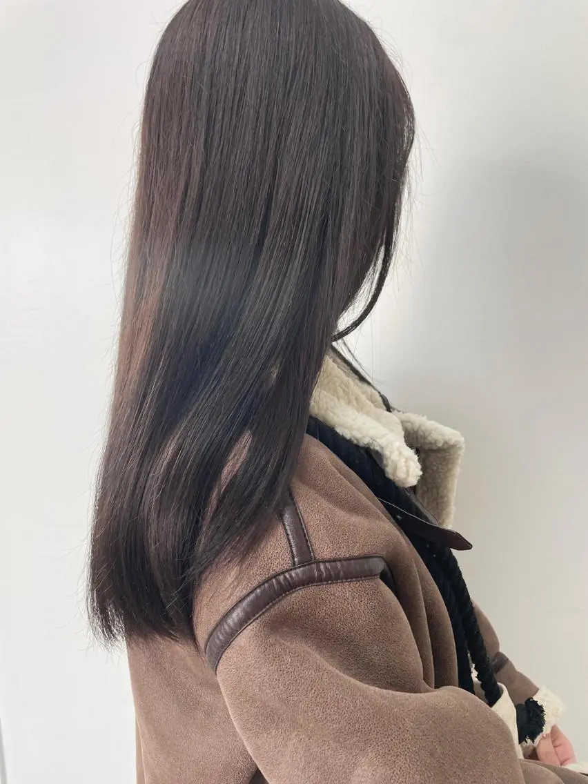 ロング カラー グレージュ ヘアカラー トリートメント 山下 千明のヘアスタイル