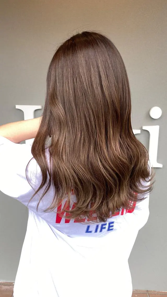 ロング ハイライト ヘアカラー トリートメント 平田 広大のヘアスタイル