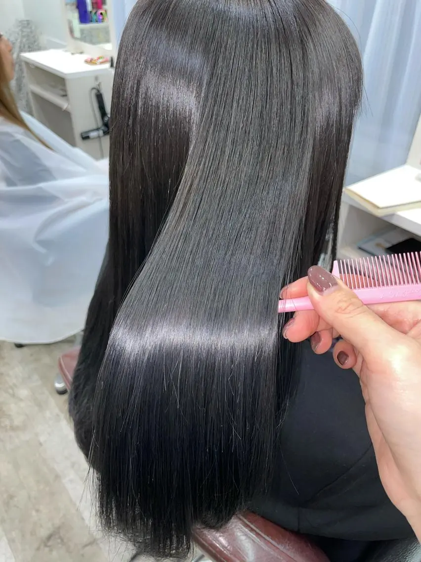 セミロング カラー 黒髪 ブルーカラー ブルーブラック ヘアカラー トリートメント 韓国ヘア🤍髪質改善 🇰🇷AKANEのヘアスタイル
