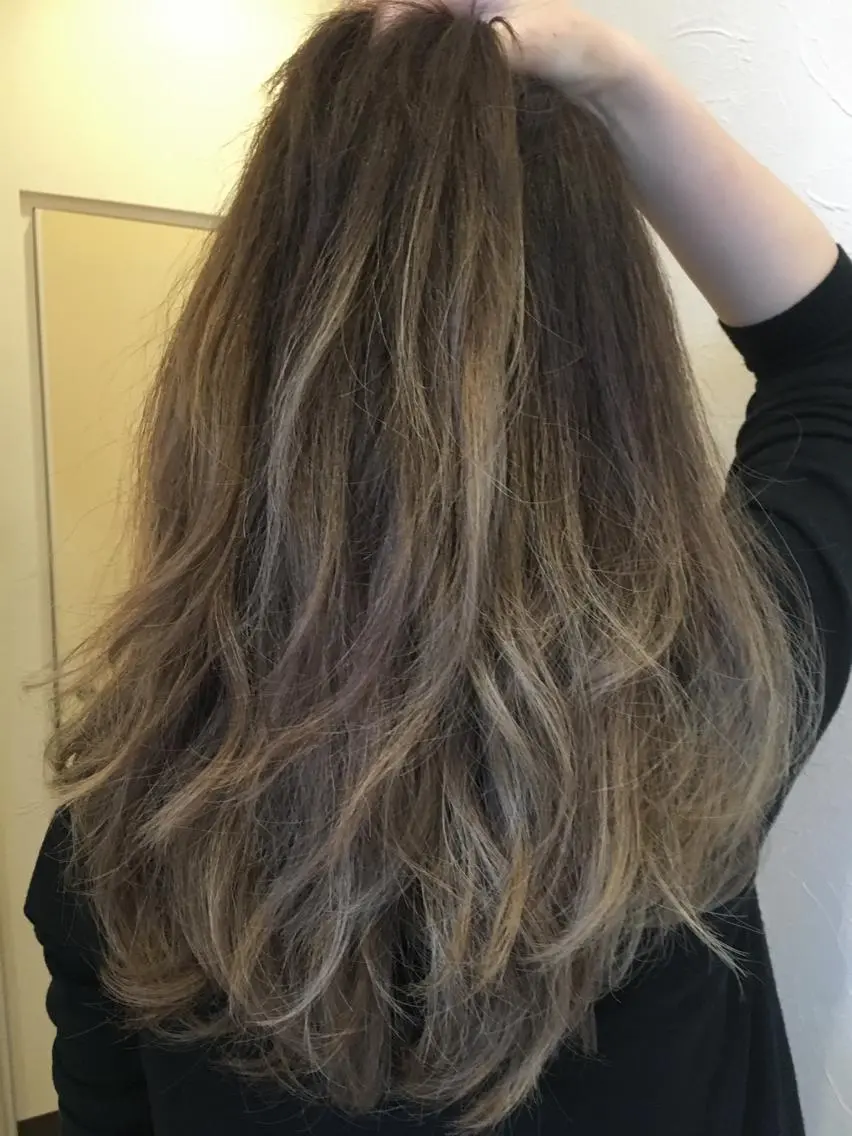 セミロング カラー ヘアアレンジ IVY villa Suzu.のヘアスタイル