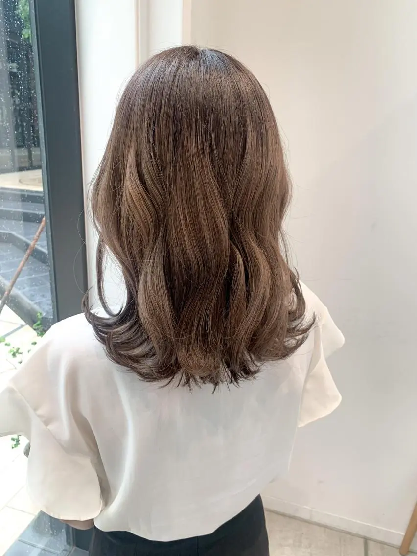 ミディアム カラー ヘアアレンジ ブリーチ カット ヘアカラー トリートメント yuka .のヘアスタイル
