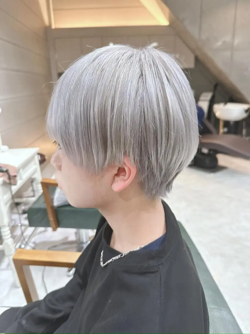 カラー メンズ メンズブリーチ メンズハイトーン マッシュ ブリーチ ダブルカラー DAYS Men’sのヘアスタイル