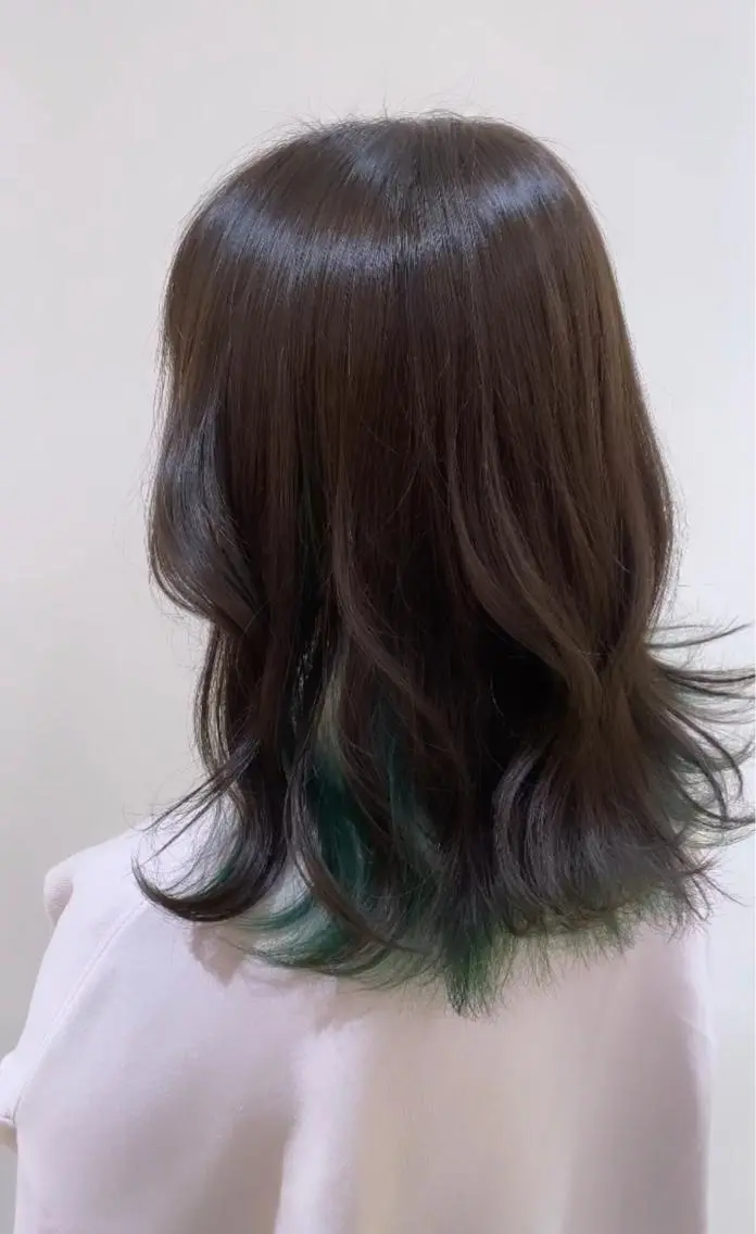 セミロング カット ヘアカラー 池田 早穂のヘアスタイル
