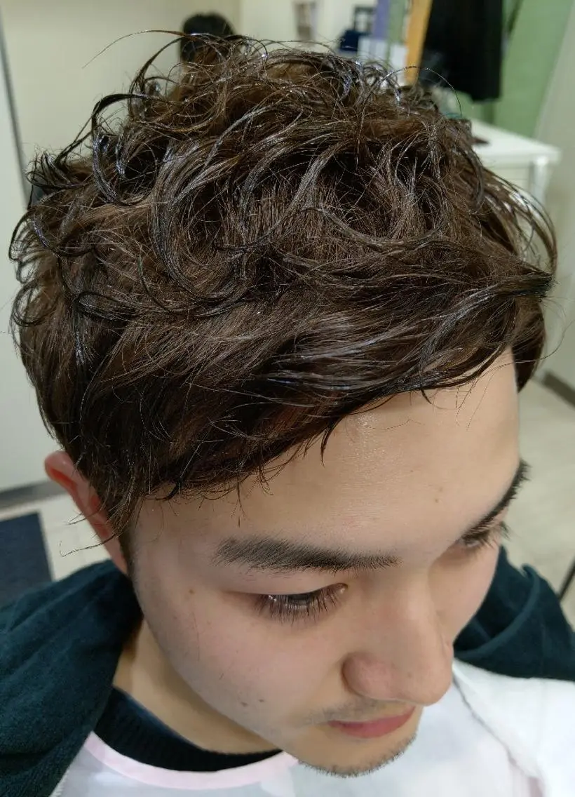 ミディアム パーマ カラー ミディアムパーマ くせ毛 渡邉 直登のヘアスタイル