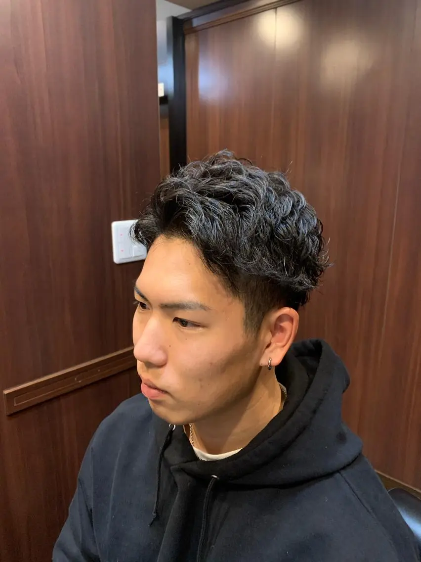 ショート パーマ メンズ 新宿駅近！ 💈口コミ多数✨のヘアスタイル