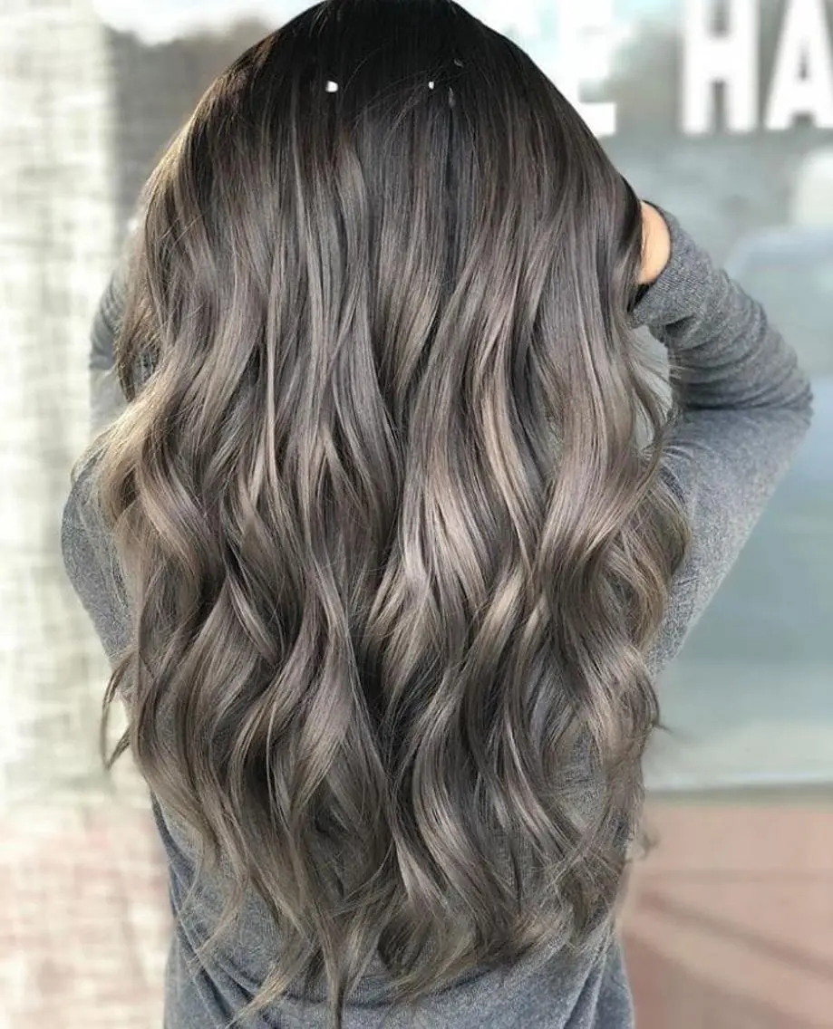 ロング カラー パーマ ヘアアレンジ 大阪レミーエクステ チビ編み込みのヘアスタイル