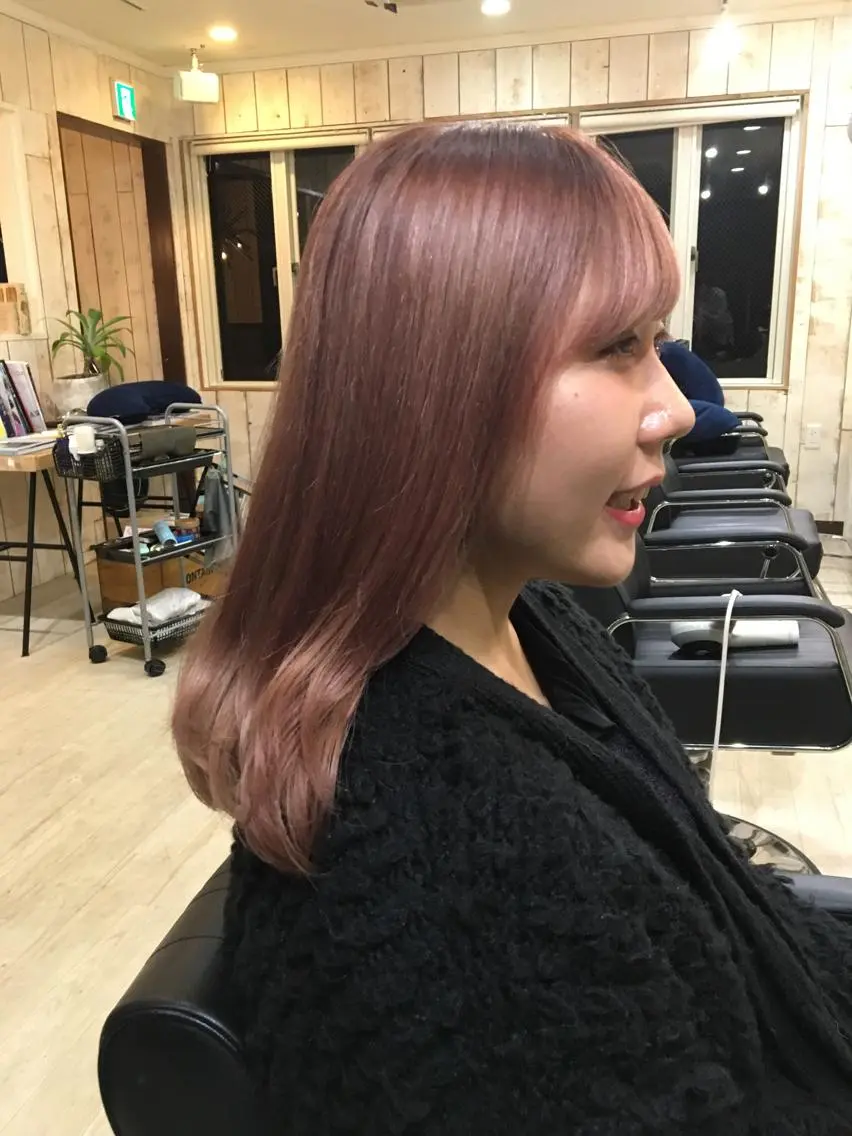ロング 鷺谷 玲奈のヘアスタイル