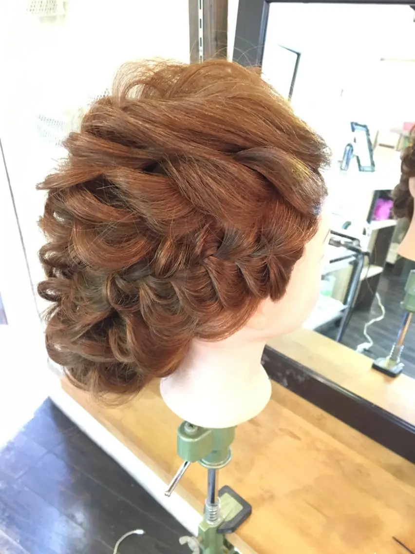 ロング カラー パーマ ヘアアレンジ ヘアセット brille ~eyelash~のヘアスタイル