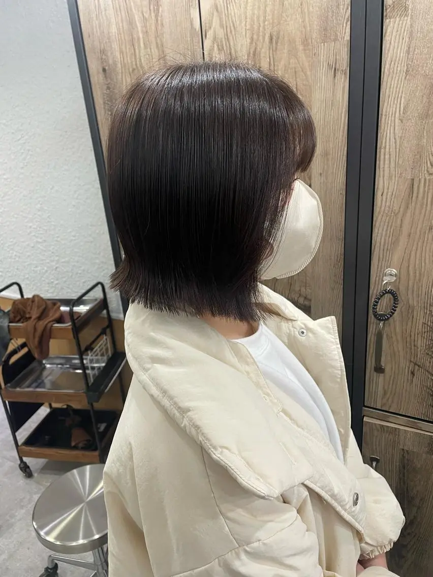 ミディアム 外ハネヘア yui/ layer cutのヘアスタイル