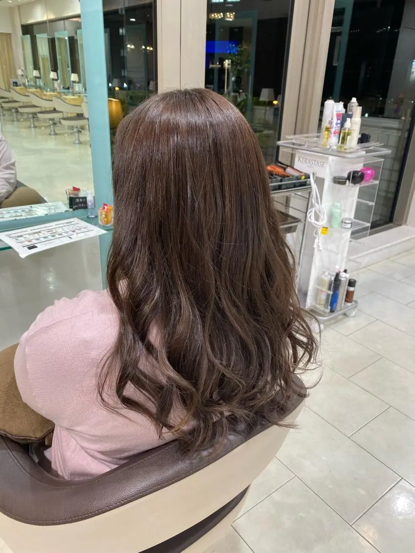 ロング カラー 透明感カラー オリーブカラー 縮毛矯正 N°+aero 😊れいか😊のヘアスタイル