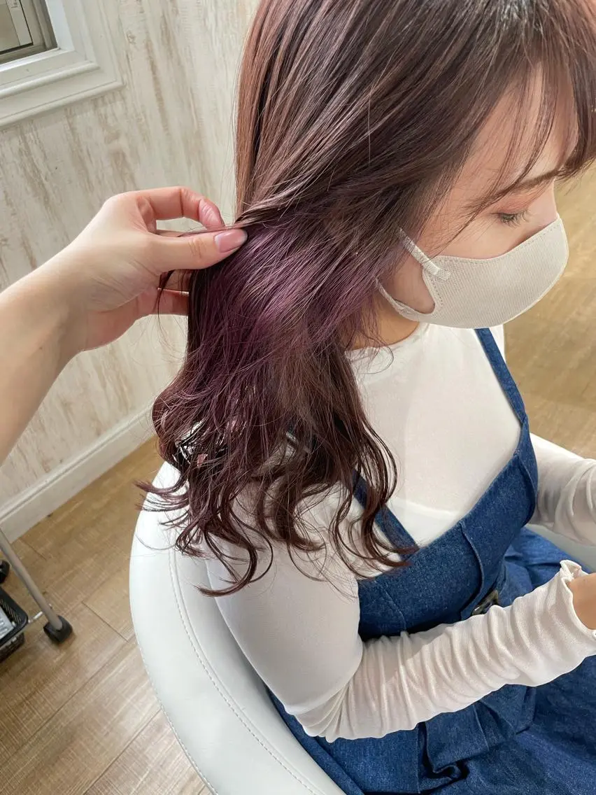 カラー white.梅田 デザインカラー🦄のヘアスタイル