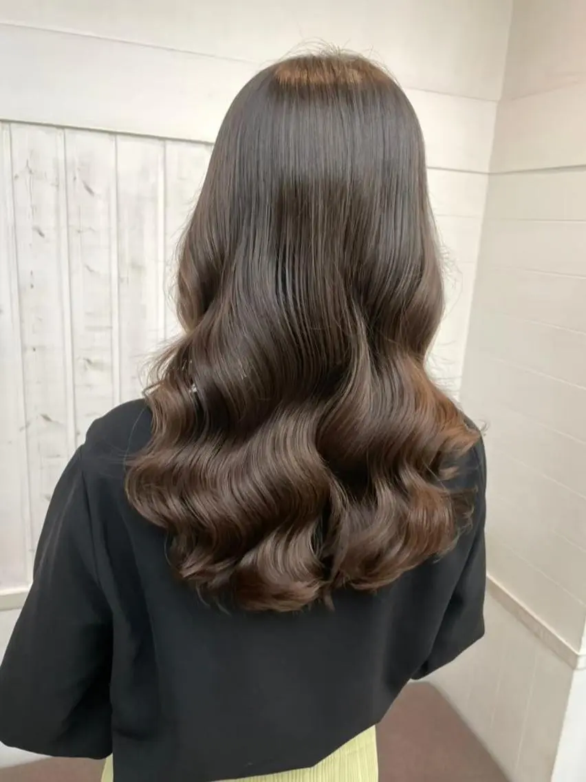 ロング カラー ブリーチ ケアブリーチ ダブルカラー イヤリングカラー ハイライトカラー カット ヘアカラー トリートメント newi hauoli札幌駅前のヘアスタイル