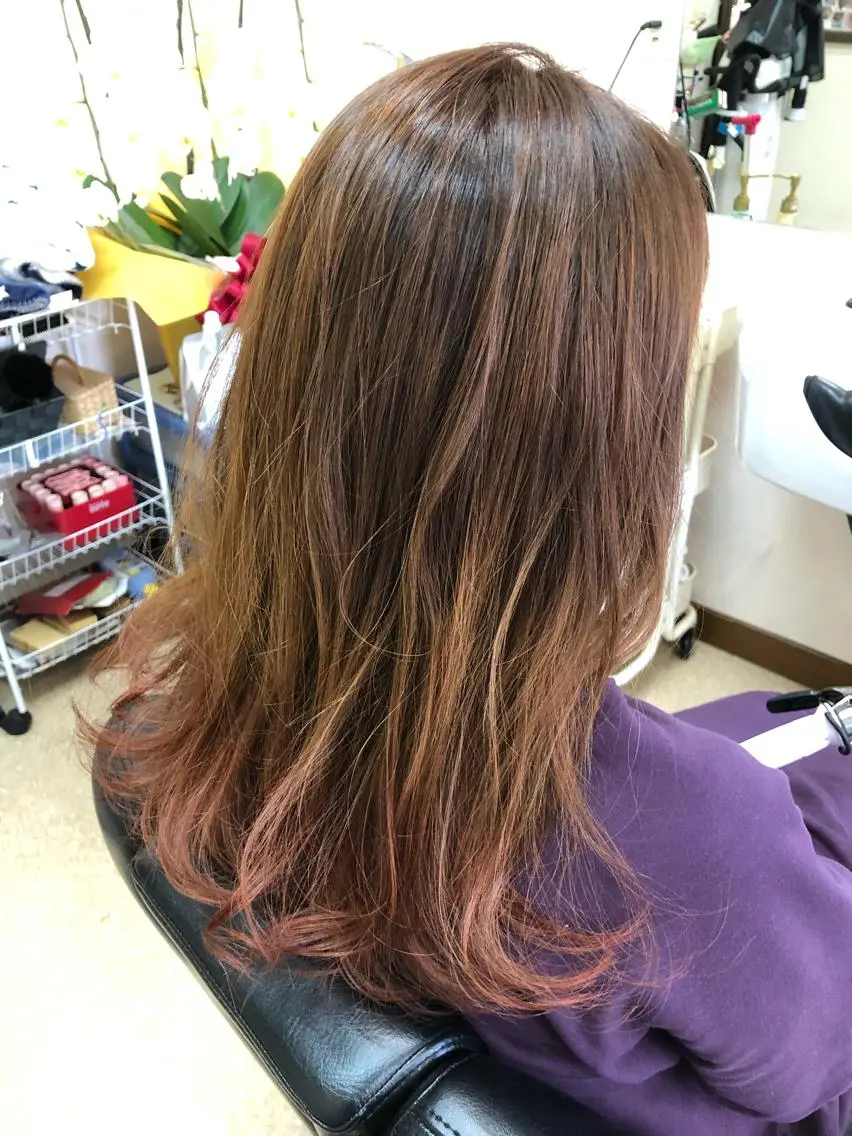 セミロング カラー 石塚 浩のヘアスタイル