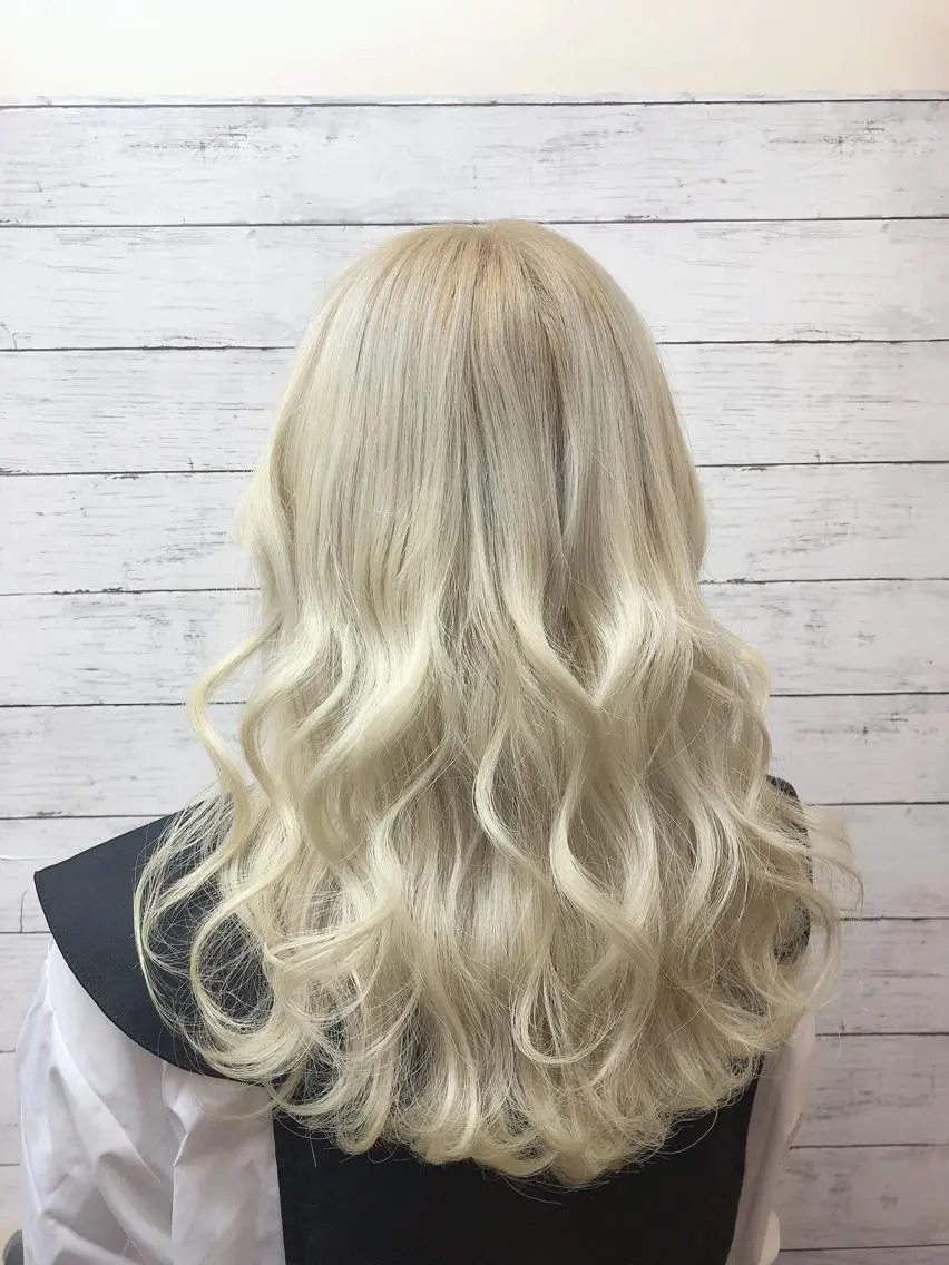 セミロング カラー ブリーチ ヘアカラー ヘアセット 韓国ヘア🤍髪質改善 🇰🇷AKANEのヘアスタイル