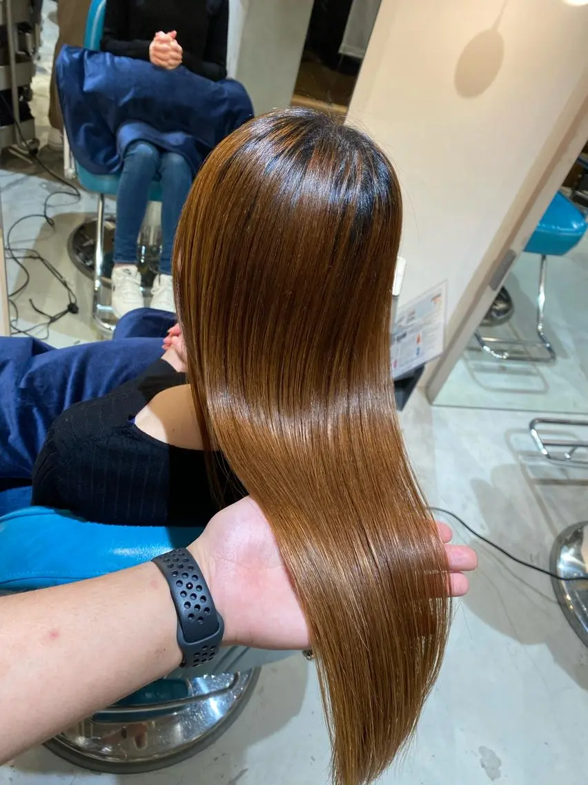 ロング 必ず笑顔で帰っていた だきます!安田祐貴のヘアスタイル