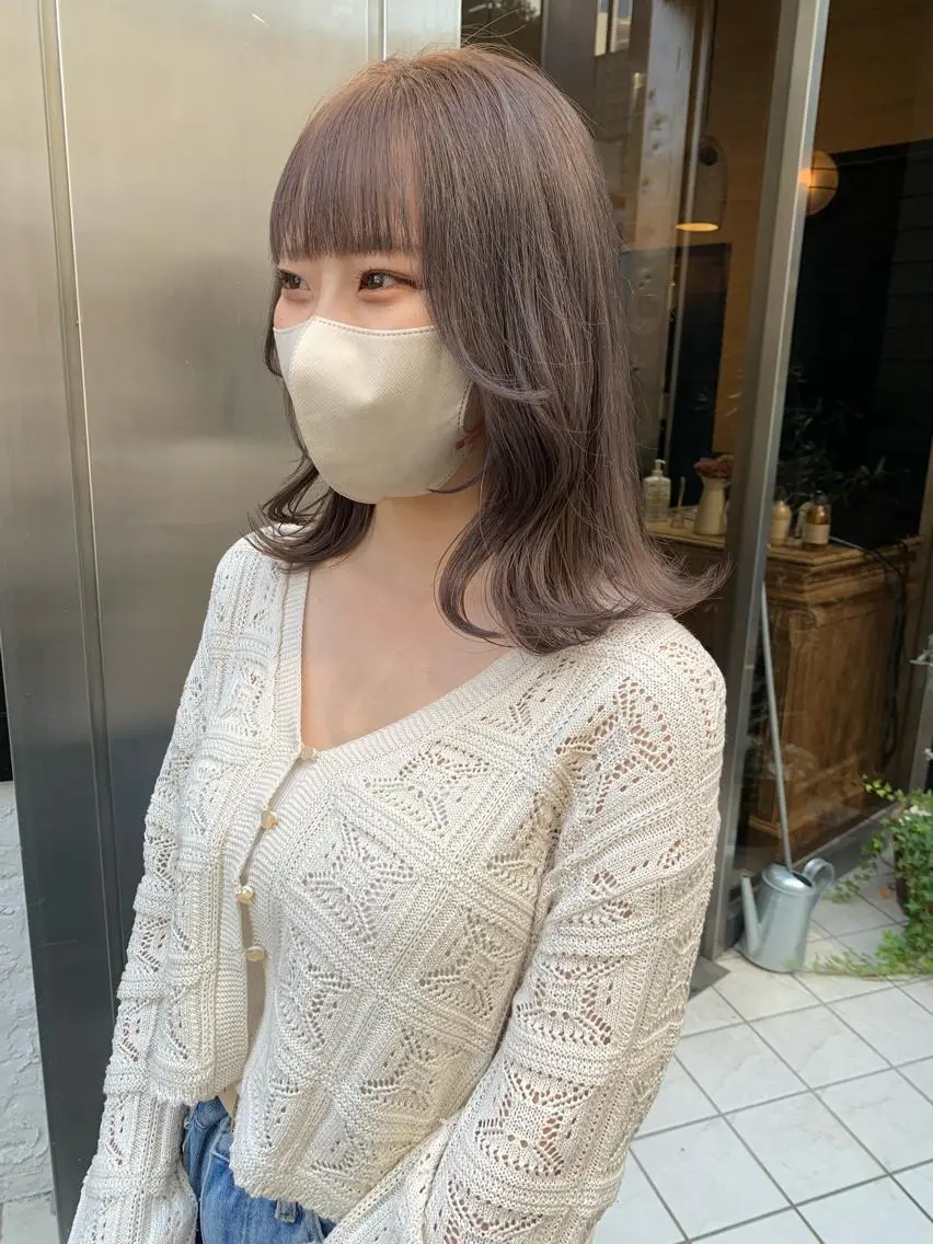 セミロング 顔周りカット カット to waのヘアスタイル