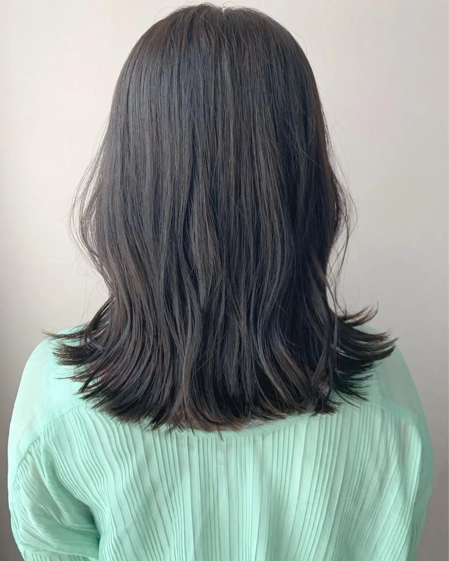 セミロング カラー ブリーチ 透明感カラー グレージュ ブリーチなしカラー hubhair レイヤー/透明感のヘアスタイル
