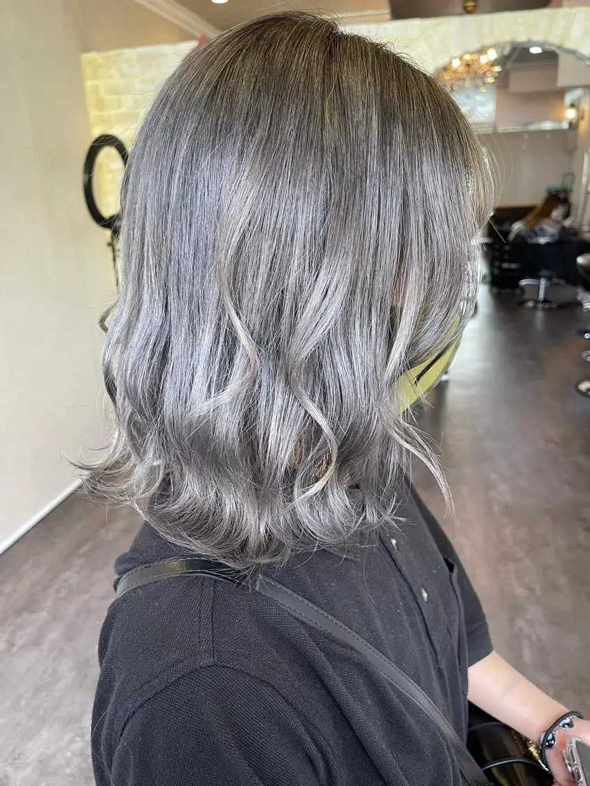 ショート カラー🫧アレンジ 🎀REIMIのヘアスタイル