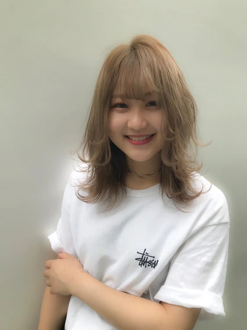 ミディアム カラー ハイトーンカラー ハイレイヤー レイヤーカット 髪質改善🌟 TAKERUのヘアスタイル