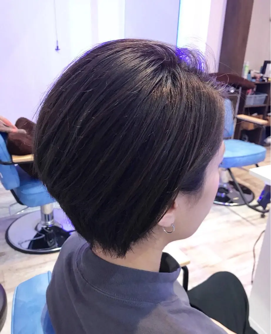 ショート カラー ハイライトカラー ハイライト ショートヘア 白井 つづりのヘアスタイル