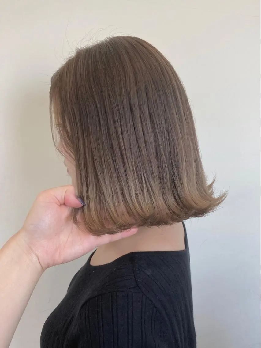 ミディアム カラー ブラウンカラー ミルクティーブラウン ヘアカラー 梅山 美侑のヘアスタイル