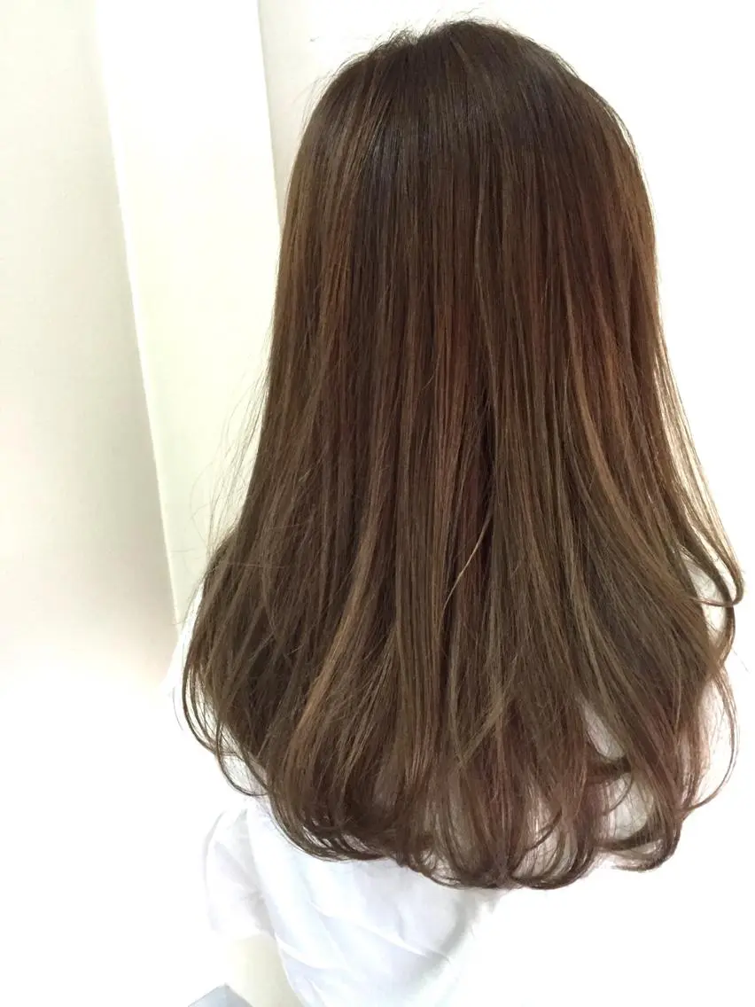 セミロング ロング カラー ベージュカラー 若杉 諒のヘアスタイル