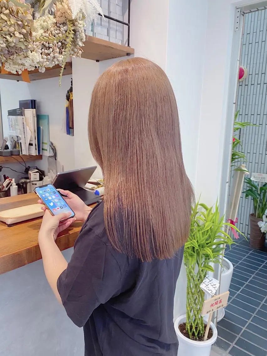 ロング カラー ベージュカラー ハイトーンカラー ヘアカラー トリートメント ブリーチ指名 NO1🌈SAKIのヘアスタイル