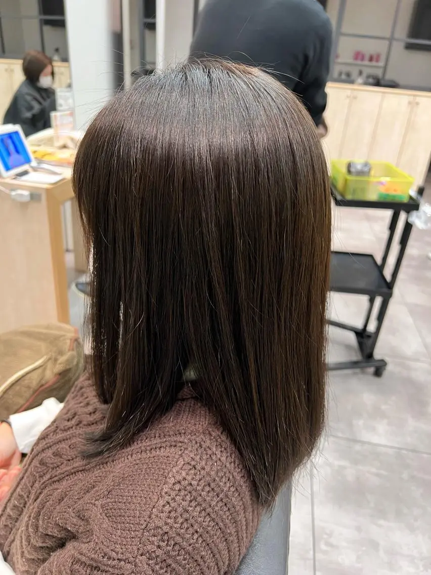 ミディアム カラー グレージュ オリーブグレージュ オリーブグレー 🌞レイヤー×カラー 前川那津美🌞のヘアスタイル