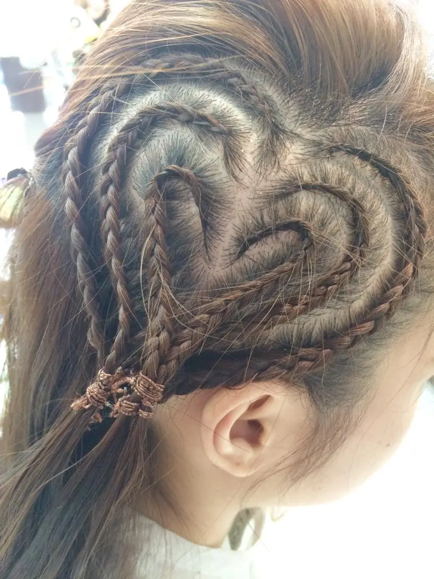 ヘアアレンジ ハイトーン特化🤍 浦住のヘアスタイル