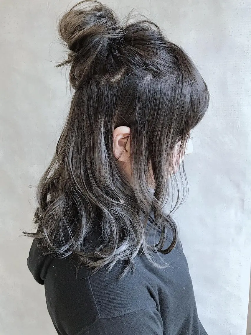 セミロング カラー アディクシーカラー ブリーチ ケアブリーチ ダブルカラー ハイライトカラー MOU namba ムウナンバのヘアスタイル