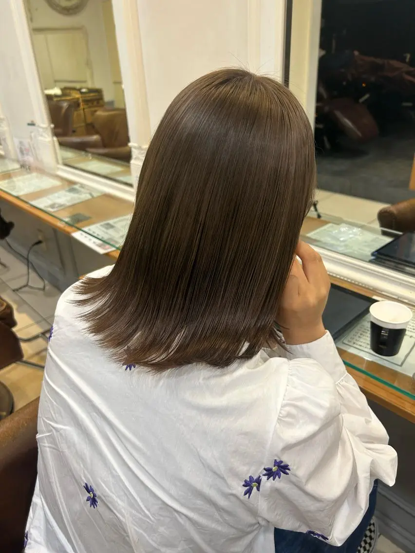 カラー ベージュカラー lomalia moekaのヘアスタイル