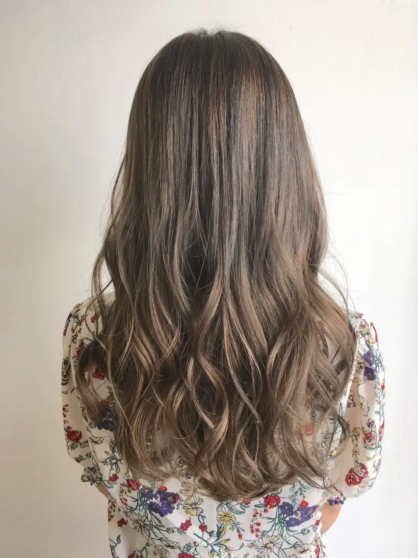 ロング カラー グレージュ ヘアカラー トリートメント ヘアセット yoshi ☆のヘアスタイル