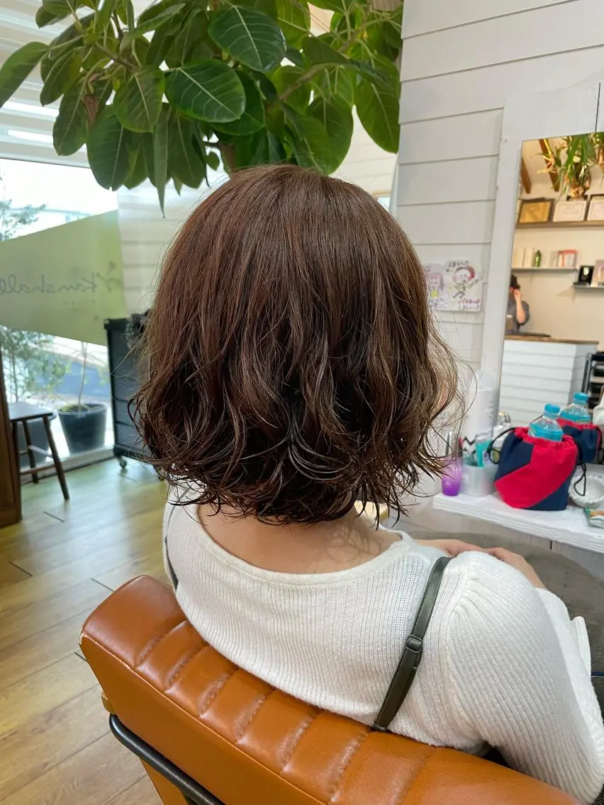 ミディアム ミディアムレイヤー ミディアムパーマ レイヤーカット 奥田 誠司のヘアスタイル