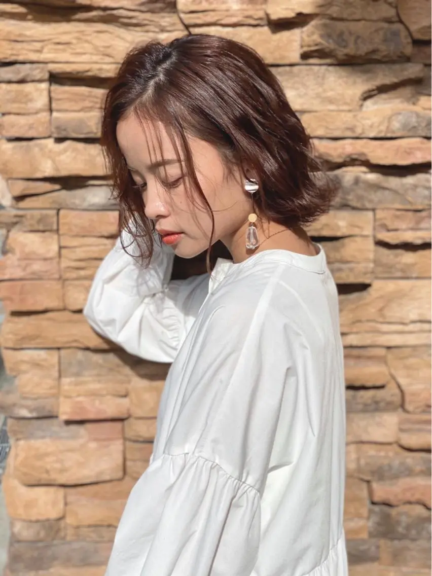 ミディアム カラー 髙井 麻帆のヘアスタイル