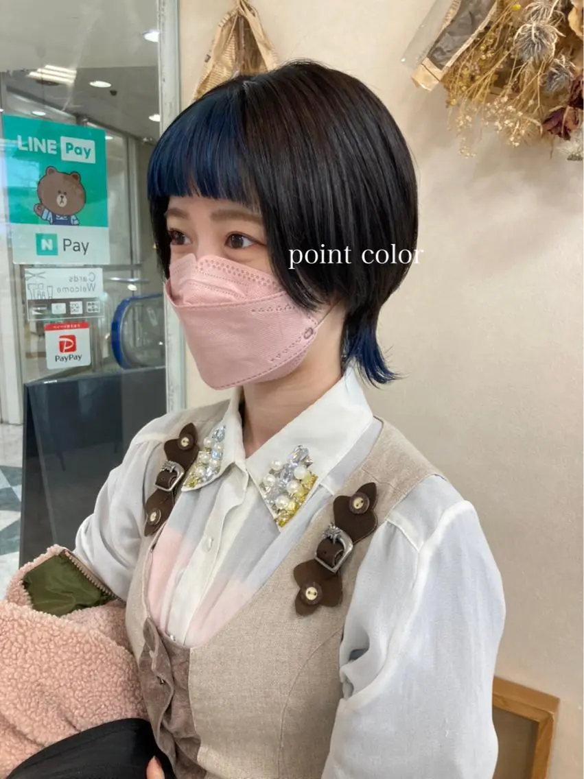 ショート カラー 切りっぱなしボブ ショートボブ ハンサムショート ブリーチ ボブ カット ヘアカラー トリートメント 初めてのショート お任せください✂️のヘアスタイル